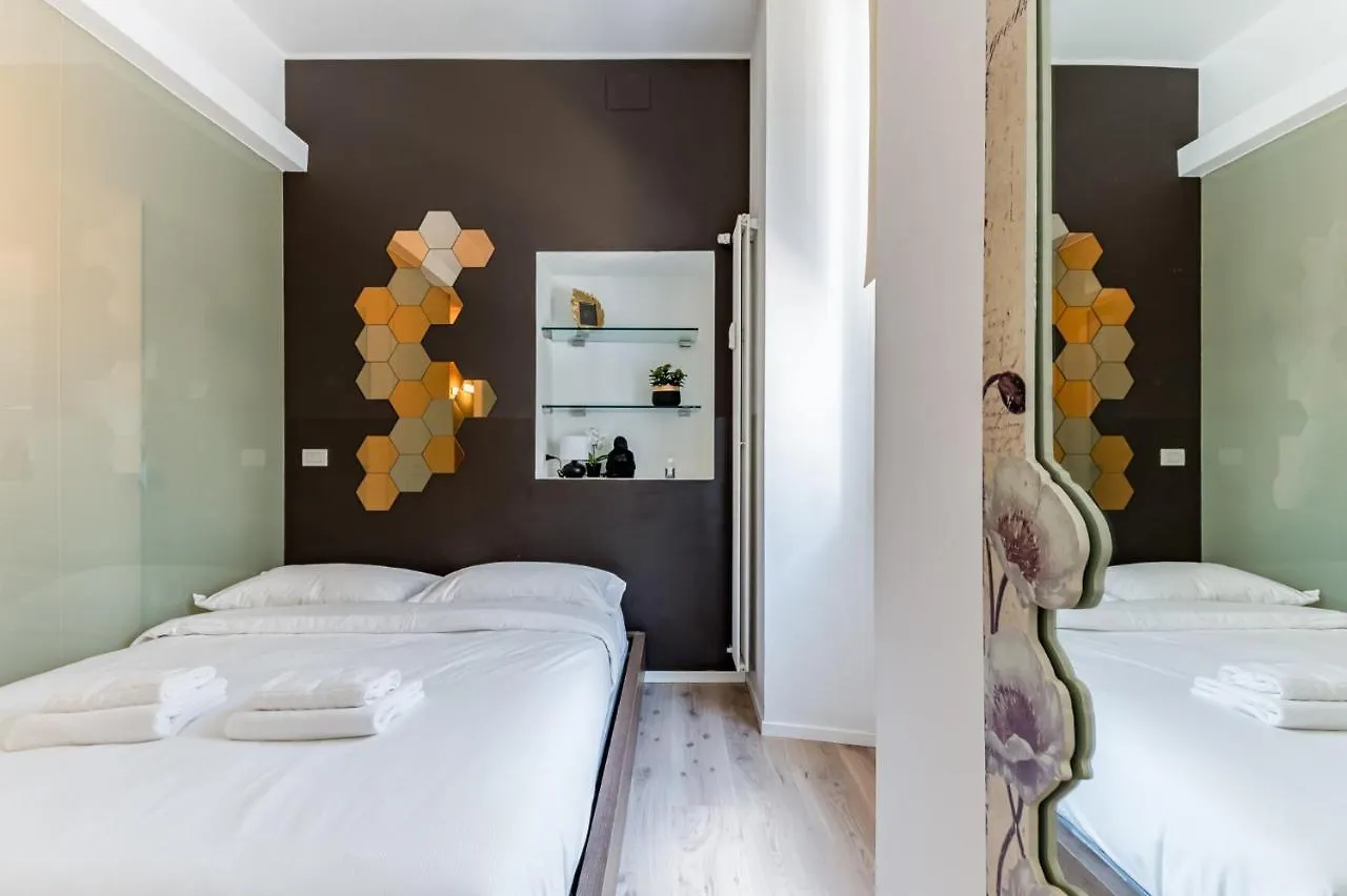 Apartamento Amazing Flat In Duomo By Easylife Milán 0*,  Italia